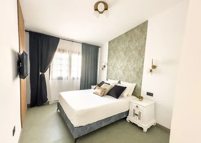 Infinity Ocean View Апартаменты Адехе