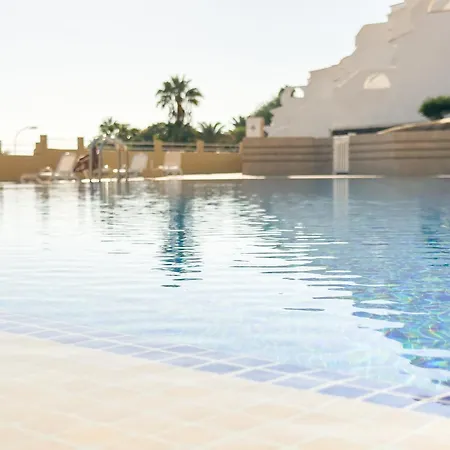 Апартаменти Infinity Ocean View *