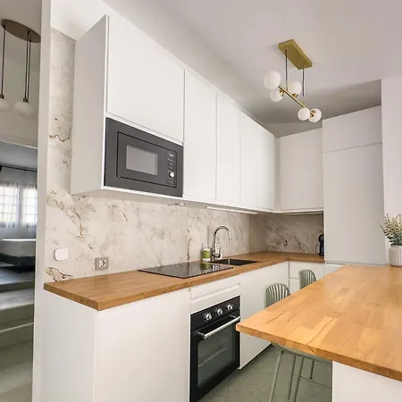 Апартаменти Infinity Ocean View Адехе
