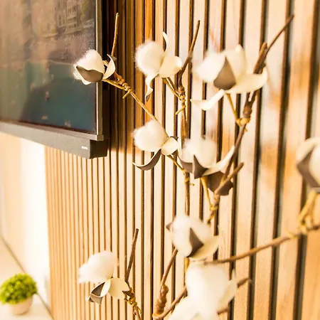 Infinity Ocean View Апартаменти *